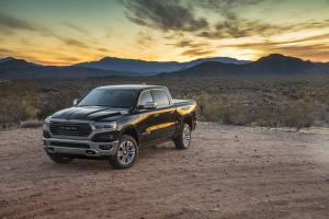 Dodge Ram 1500 Laramie Longhorn Crew Cab Off Road Package 2018 года